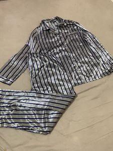 It’s Branded Night suits 44/46