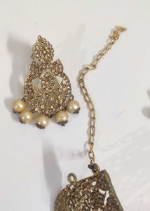 CZ Golden Choker Set With Pearl Desig