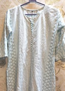 Women&#39;s Chikankari Kurti .Size 38.(Xl)..