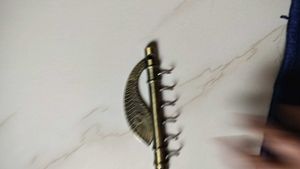 Decorative Metal Key Holder, screw missing