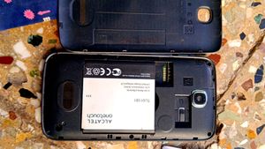 Alcatel one touching Android Mobile