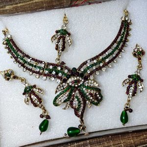 Elegant Jewelry Set