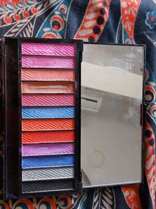 M&amp;M 12 Color Eyeshadow Palette