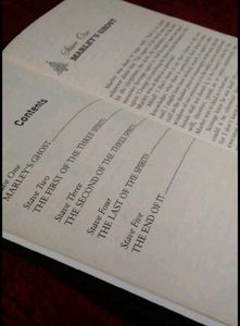 Ꭿ ᏨᎻᏒᎨᏕᎿᎷᎯᏕ Carol Book