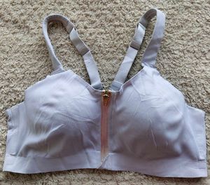Victoria'sSecret Light Gray Front-Close Sports Br