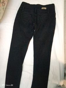 Like New Black Faded Fitted Skinny Jeans👖Girls