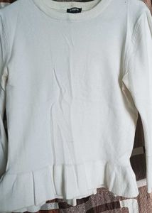 White⚪ Woolen Top