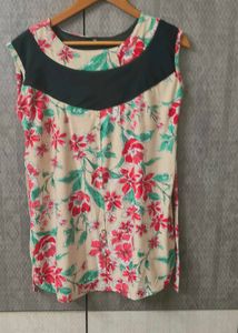 Black Sleeveless Top