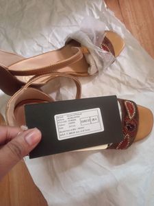 House Of Pataudi Sandal..size 37
