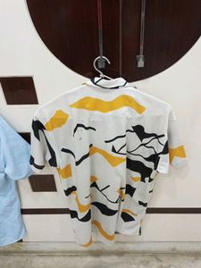 Deal Of 2 Shirts (Medium/Large Size)