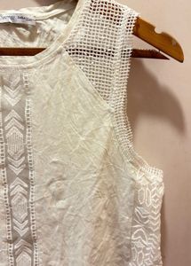 ZARA BEAUTIFUL LACE EMBROIDERED Top