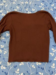 Long sleeve crop top