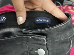 Tokyo TalkiesButton Detail Black High-Waisted Pant