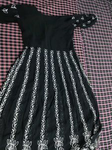 Elegant Black Embroidered Anarkali Kurta