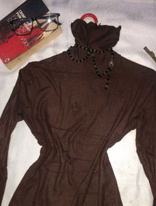 Brown Turtleneck Top Vintage fashion ✨