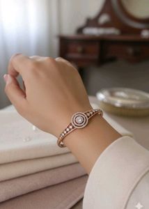 anti tarnish premium quality Elegant  bracelet