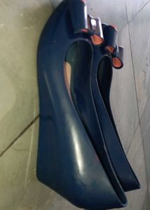 Cute Blue Bow Wedges