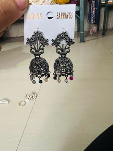 Set of 4: Jhumki, hair clips, earrings Combo