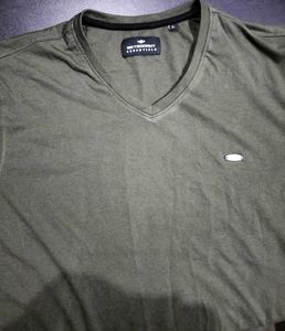 V Neck Tshirt Green