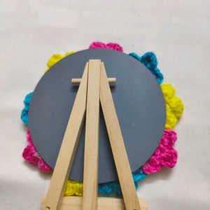 Crochet Mirror Stand