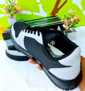 UK-07 NIKE Black Casual Sneakers For Men&#39;s