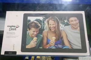 Nixplay Seed wifi cloud frame 10 inch widescreen