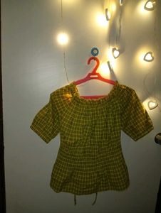 Short Crop Top
