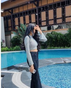 Green Full Sleeved Crop Top