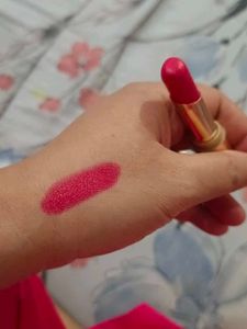 This Is Lakme Rose Creamy Lipstick With Shine
