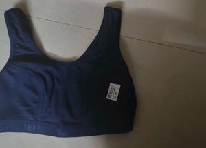 Non padded sports bra new with tag