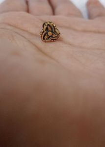 Pure Gold-toned Stud Nose pin ( 22 Crt)