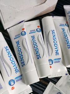 New ✨ Sensodyne Paste 10 Qty
