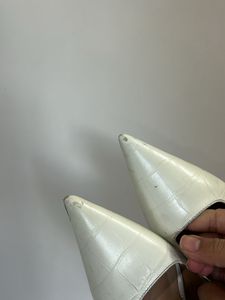 White Heel