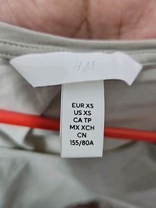 H&amp;M Tshirt