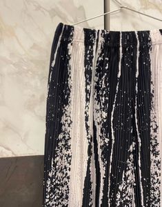 black flated trouser