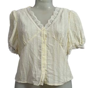 DAZY Contrast Lace V-Neck Puff Sleeve Blouse