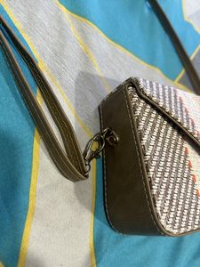classy Slingbag