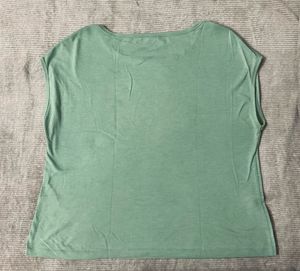 VEROMODA - Stylish Graphic Print Tee