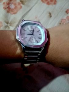 Stylish Silver Wristwatch