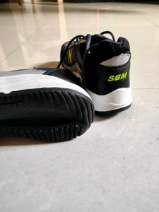 Sports Shoes