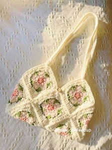 Floral Crochet Shoulder Bag