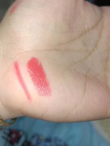 Huda Beauty Lip Contour With Avon Shade Stick