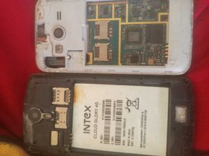 Dead Scrap Phones For Parts Use