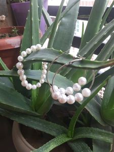 Trending New Pearl Earrings And Bracelet