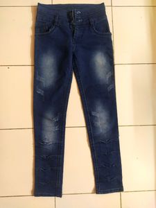 Skinny Blue Jeans With Distressed Pattern