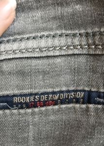 Men&#39;s Premium quality Jeans...Size..32 L 34