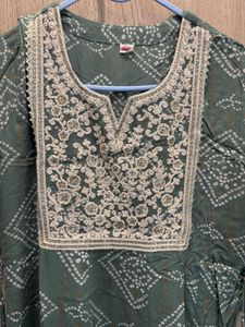 Elegant Green Embroidered Kurta