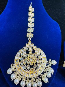 Elegant Kundan Tikka