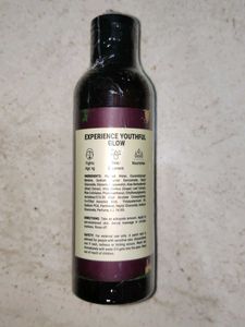 Pilgrim Red Vine Face Wash