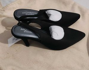 Monrow Black Heels